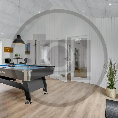 5 Bedroom Lovely In *