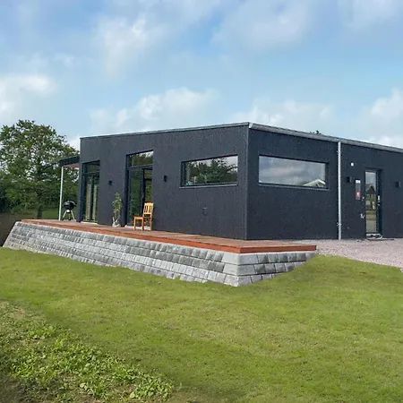 5 Bedroom Lovely In *