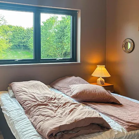 別荘 5 Bedroom Lovely In レムヴィー